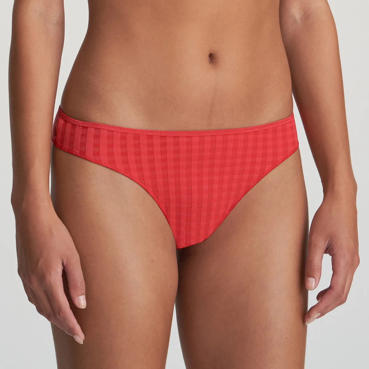 Avero Thong | Scarlet