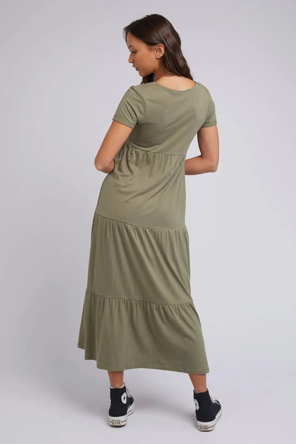 Lola Khaki Tiered SS Midi Dress